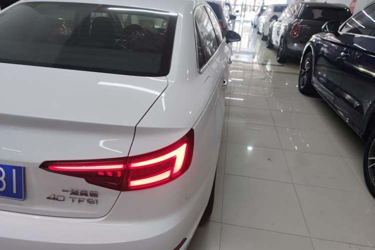Used Audi A4L 2019 40 TFSI Fashion Edition China VI Emission Standard Exterior 3