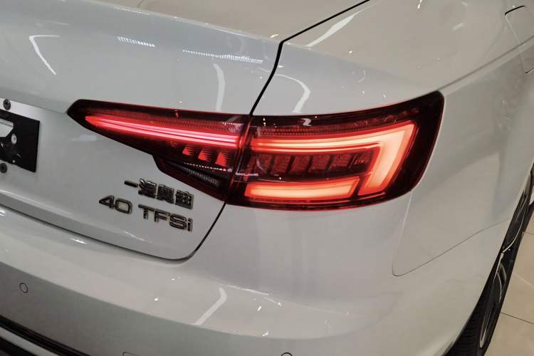 Used Audi A4L 2019 40 TFSI Ambition China VI Exterior 3