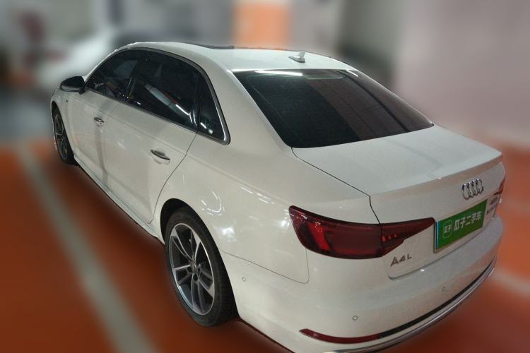 Used Audi A4L 2019 40 TFSI Fashion Edition China VI Emission Standard Exterior 3