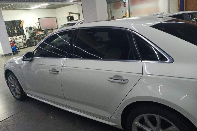 Used Audi A4L 2019 40 TFSI Fashion Edition China VI Emission Standard Exterior 3