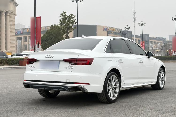 Used Audi A4L 2019 40 TFSI Fashion Edition China VI Emission Standard Exterior 4