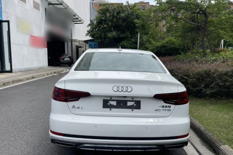 Used Audi A4L 2019 40 TFSI Fashion Edition China VI Emission Standard Exterior 4