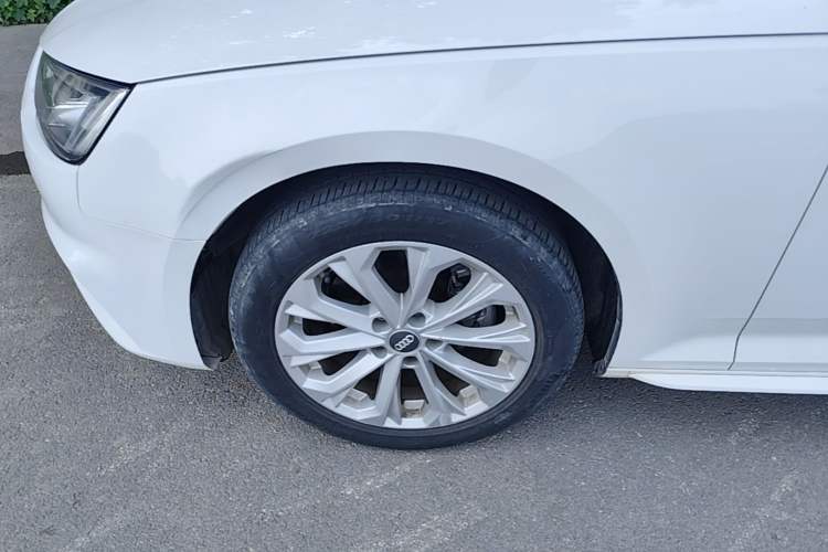 Used Audi A4L 2019 40 TFSI Ambition China VI Exterior 4