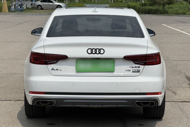 Used Audi A4L 2019 40 TFSI Fashion Edition China VI Emission Standard Exterior 4