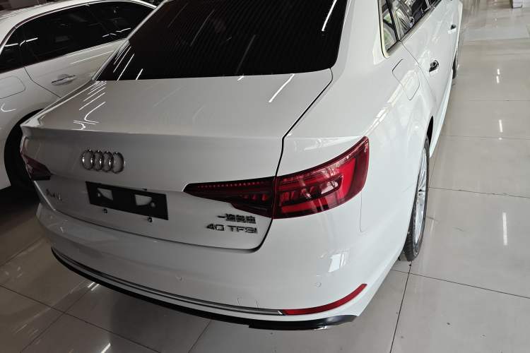 Used Audi A4L 2019 40 TFSI Ambition China VI Exterior 4
