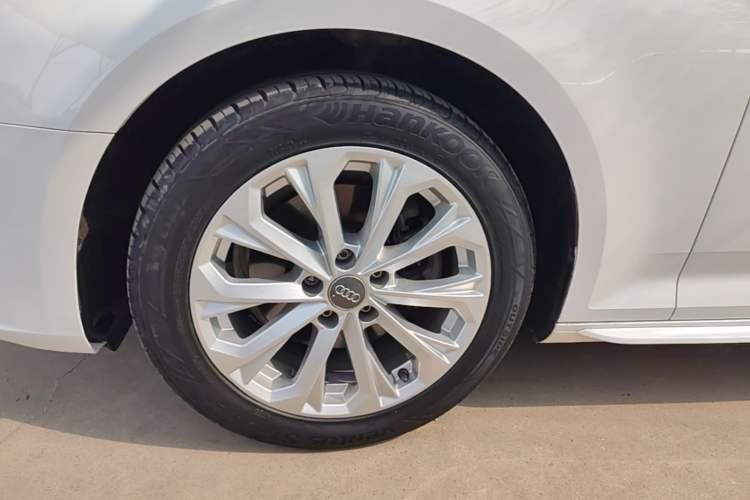 Used Audi A4L 2019 40 TFSI Ambition China VI Exterior 4