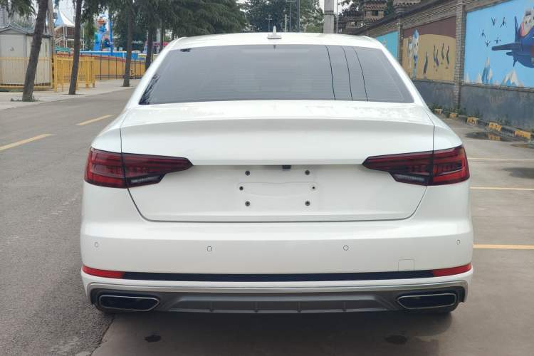 Used Audi A4L 2019 40 TFSI Fashion Edition China VI Emission Standard Exterior 4