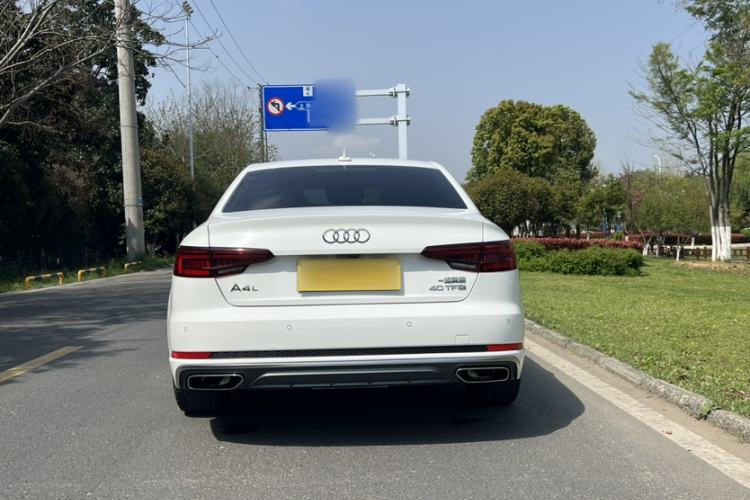 Used Audi A4L 2019 40 TFSI Fashion Edition China VI Emission Standard Exterior 4