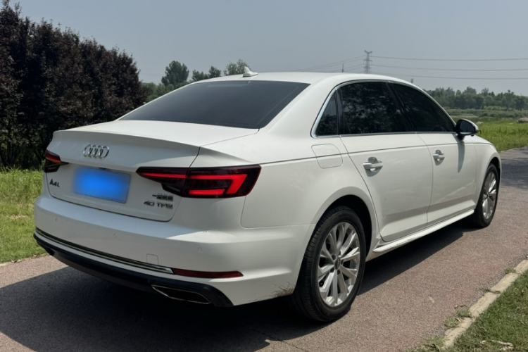 Used Audi A4L 2019 40 TFSI Ambition China VI Exterior 4