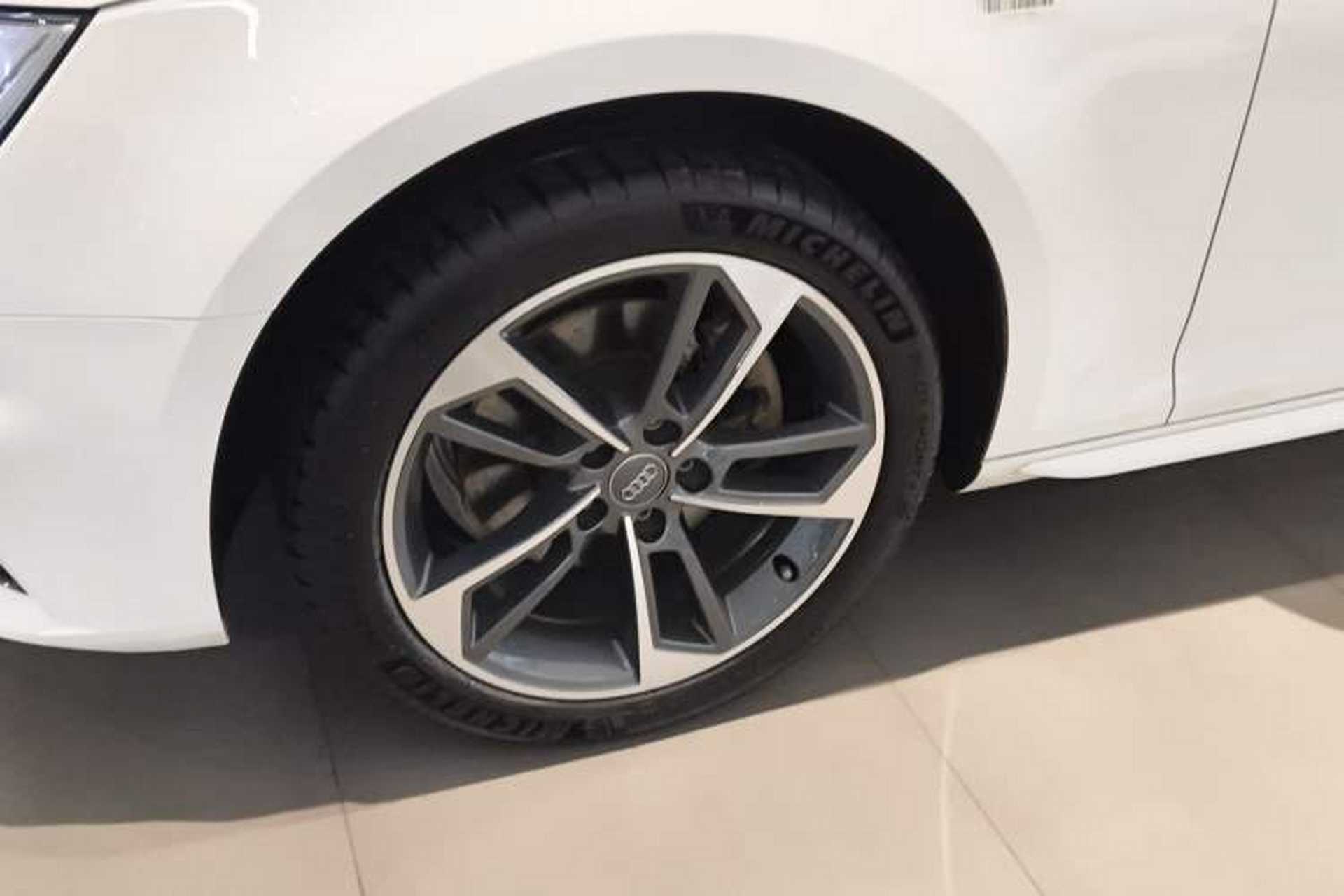 Used Audi A4L 2019 40 TFSI Ambition China VI Exterior 4