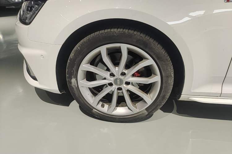 Used Audi A4L 2019 40 TFSI Fashion Version China V Exterior 4