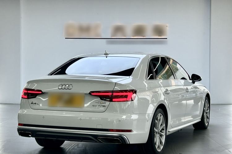 Used Audi A4L 2019 40 TFSI Fashion Edition China VI Emission Standard Exterior 4