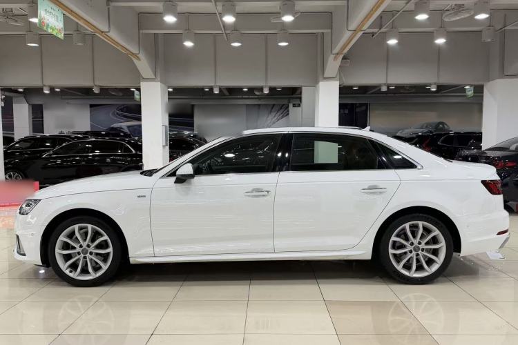 Used Audi A4L 2019 40 TFSI Fashion Edition China VI Emission Standard Exterior 5