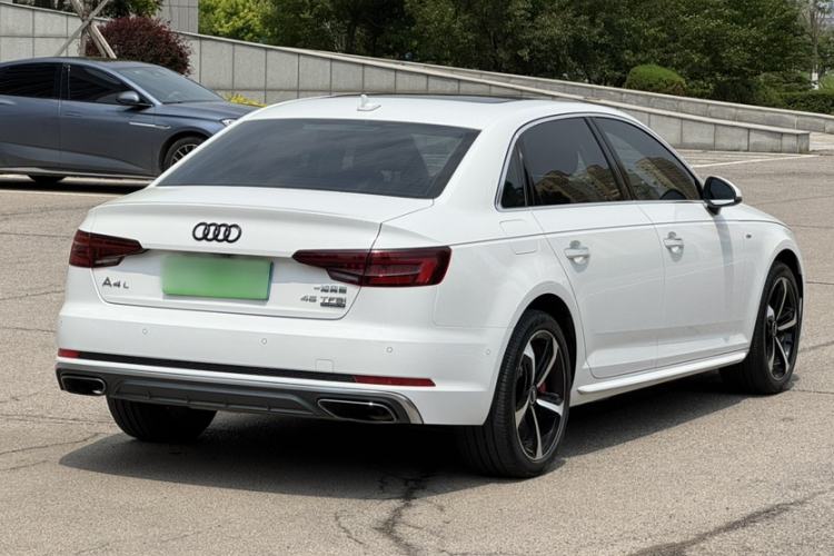 Used Audi A4L 2019 40 TFSI Fashion Edition China VI Emission Standard Exterior 5