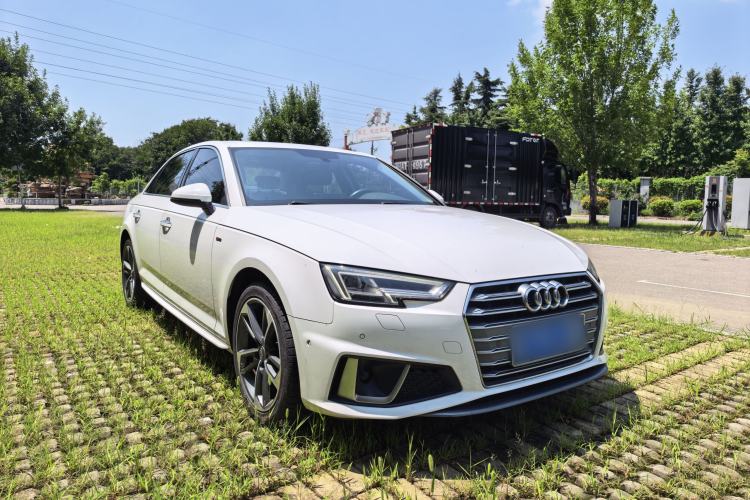 Used Audi A4L 2019 40 TFSI Fashion Edition China VI Emission Standard Exterior 5