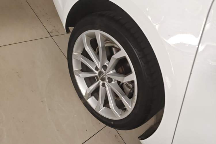 Used Audi A4L 2019 40 TFSI Fashion Edition China VI Emission Standard Exterior 5