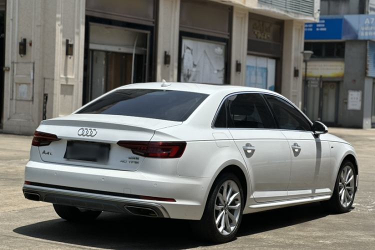 Used Audi A4L 2019 40 TFSI Fashion Edition China VI Emission Standard Exterior 5
