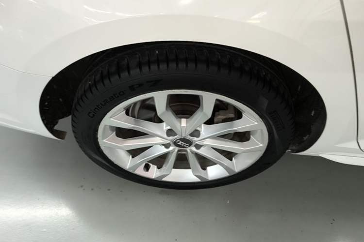 Used Audi A4L 2019 40 TFSI Fashion Version China V Exterior 5