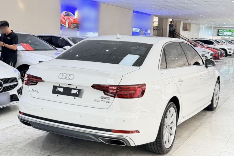 Used Audi A4L 2019 40 TFSI Fashion Edition China VI Emission Standard Exterior 5