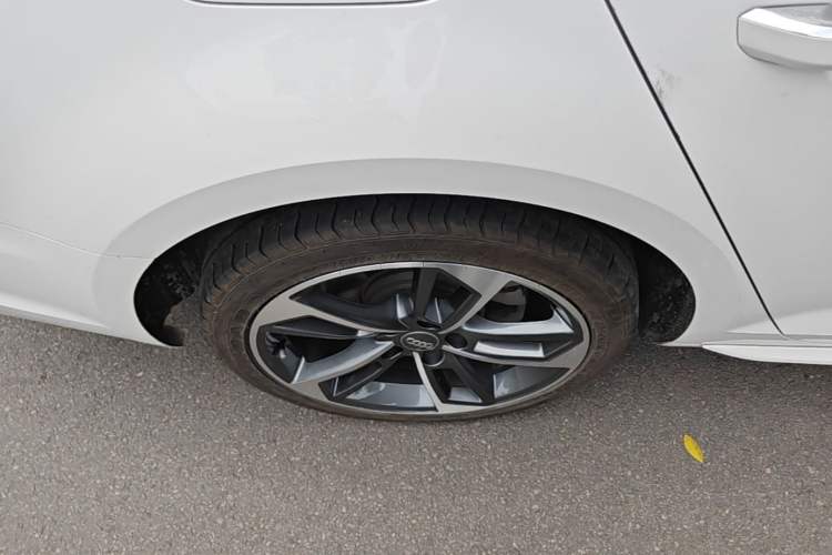 Used Audi A4L 2019 40 TFSI Ambition China VI Exterior 5