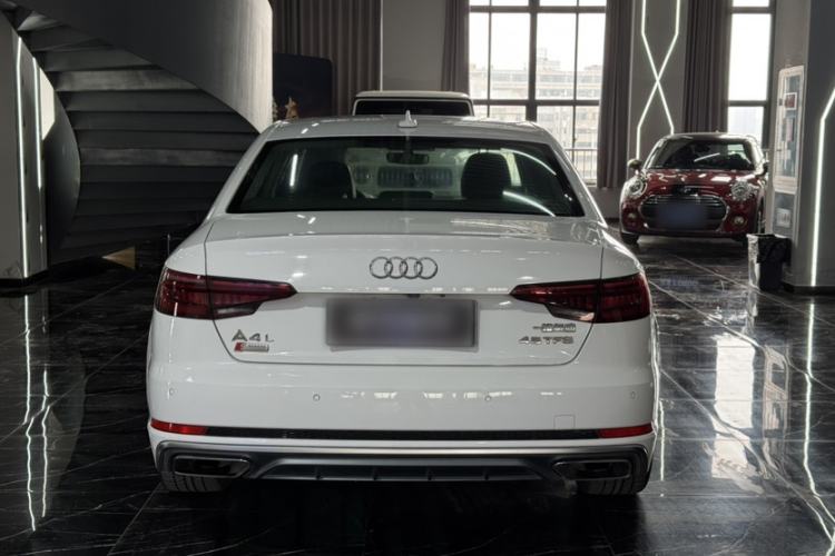 Used Audi A4L 2019 40 TFSI Fashion Edition China VI Emission Standard Exterior 5