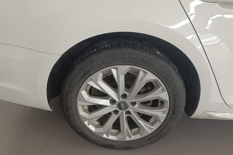 Used Audi A4L 2019 40 TFSI Ambition China VI Exterior 5