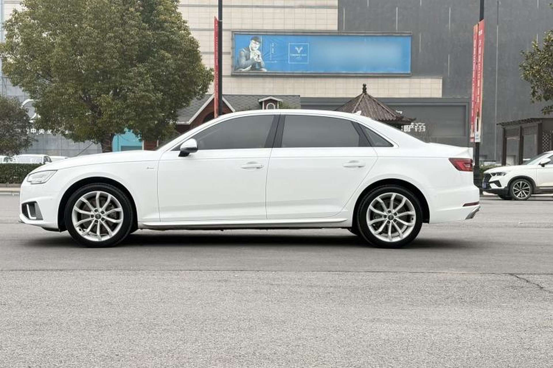 Used Audi A4L 2019 40 TFSI Fashion Edition China VI Emission Standard Exterior 6