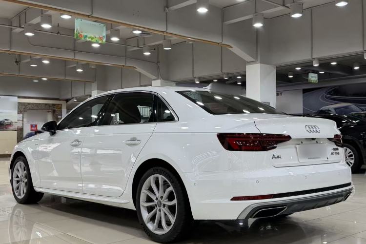Used Audi A4L 2019 40 TFSI Fashion Edition China VI Emission Standard Exterior 6