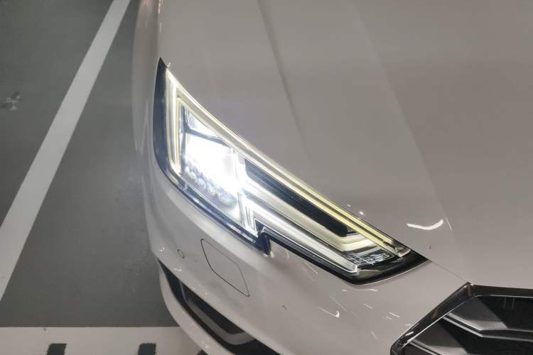 Used Audi A4L 2019 40 TFSI Fashion Edition China VI Emission Standard Exterior 6