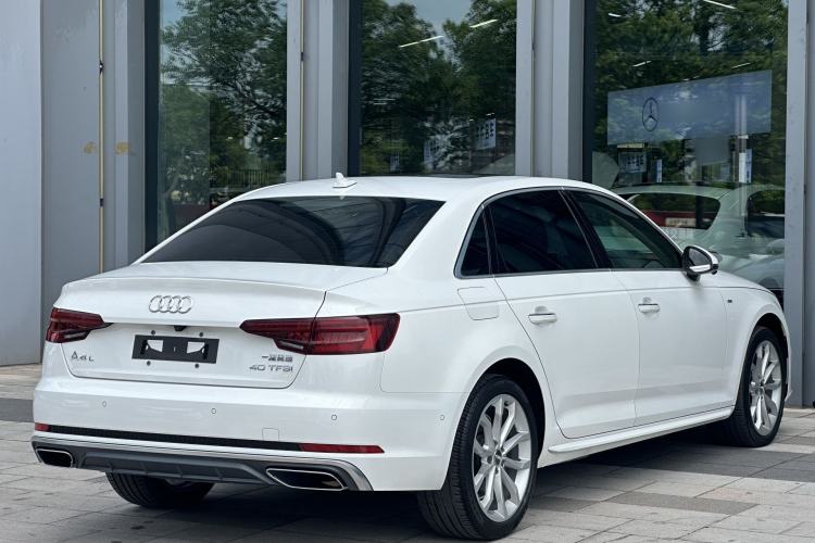 Used Audi A4L 2019 40 TFSI Fashion Edition China VI Emission Standard Exterior 6
