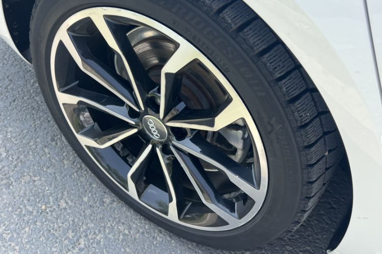 Used Audi A4L 2019 40 TFSI Fashion Edition China VI Emission Standard Exterior 6