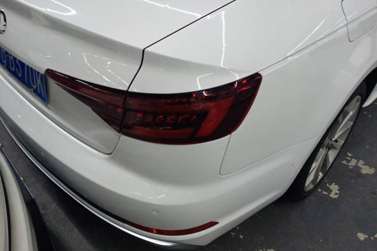 Used Audi A4L 2019 40 TFSI Fashion Edition China VI Emission Standard Exterior 6