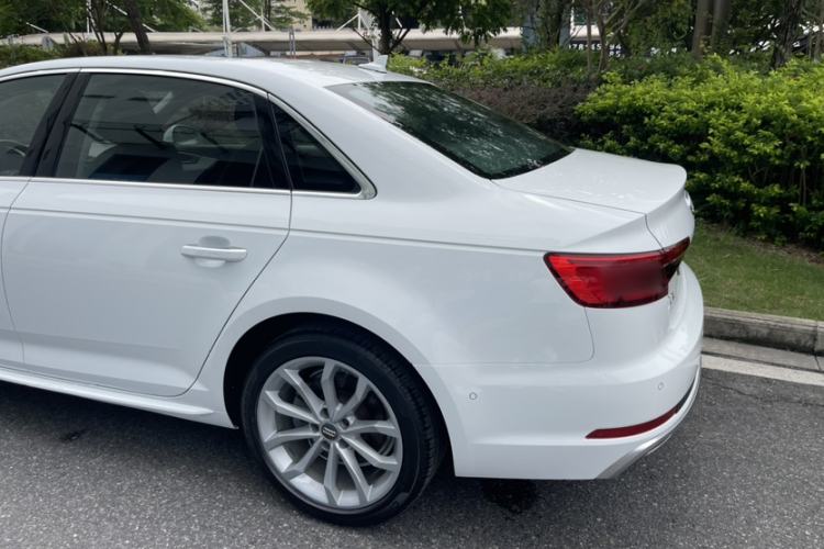 Used Audi A4L 2019 40 TFSI Fashion Edition China VI Emission Standard Exterior 7