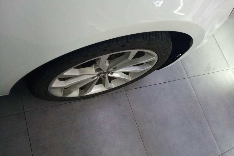 Used Audi A4L 2019 40 TFSI Fashion Edition China VI Emission Standard Exterior 8