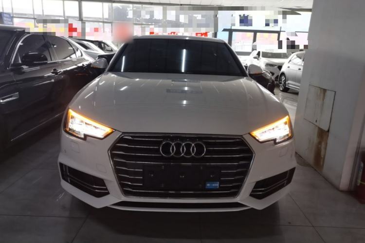 Used Audi A4L 2019 40 TFSI Ambition China VI Front