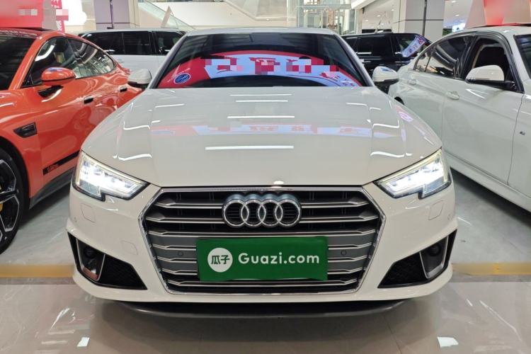Used Audi A4L 2019 40 TFSI Fashion Edition China VI Emission Standard Front