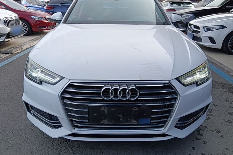 Used Audi A4L 2019 40 TFSI Ambition China VI Front