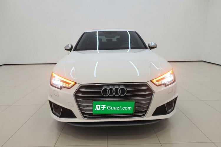 Used Audi A4L 2019 40 TFSI Fashion Edition China VI Emission Standard Front