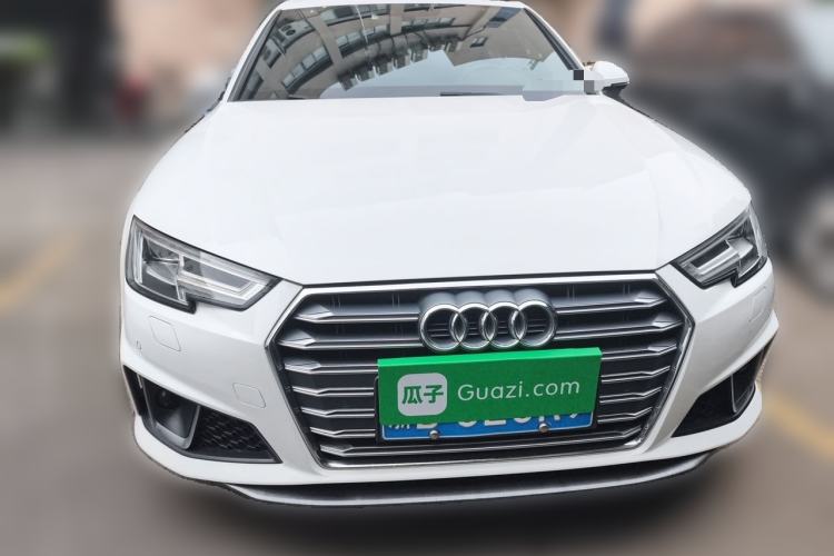 Used Audi A4L 2019 40 TFSI Fashion Edition China VI Emission Standard Front