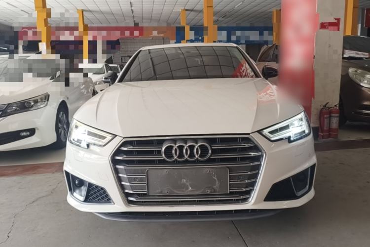 Used Audi A4L 2019 40 TFSI Fashion Edition China VI Emission Standard Front