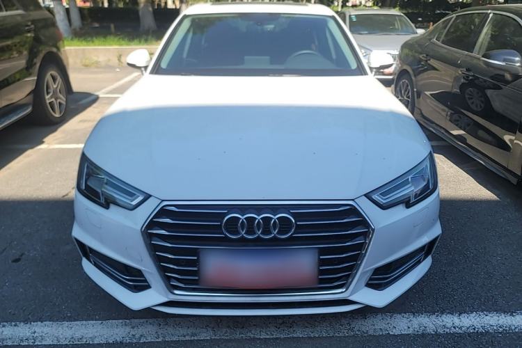 Used Audi A4L 2019 40 TFSI Ambition China VI Front