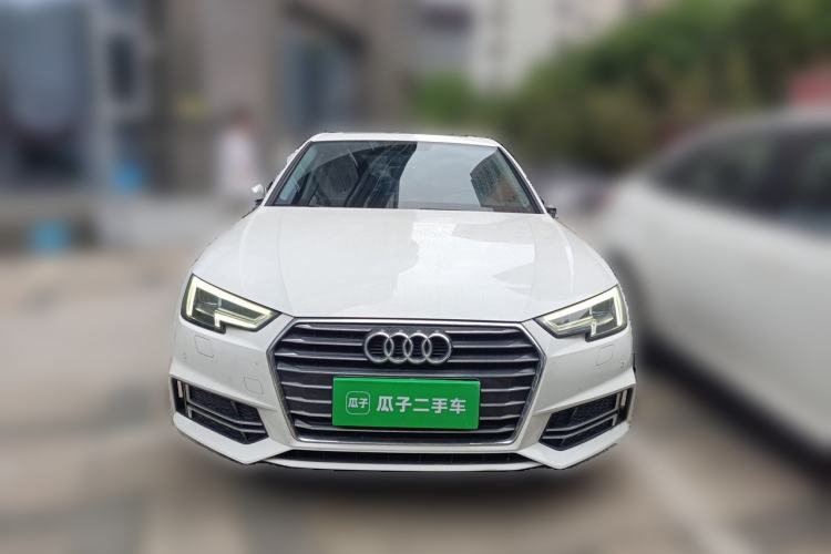 Used Audi A4L 2019 40 TFSI Ambition China VI Front