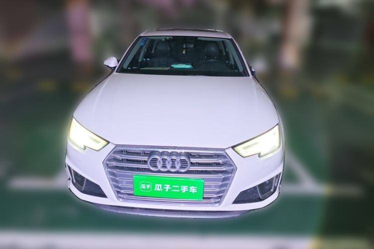 Used Audi A4L 2019 40 TFSI Fashion Edition China VI Emission Standard Front