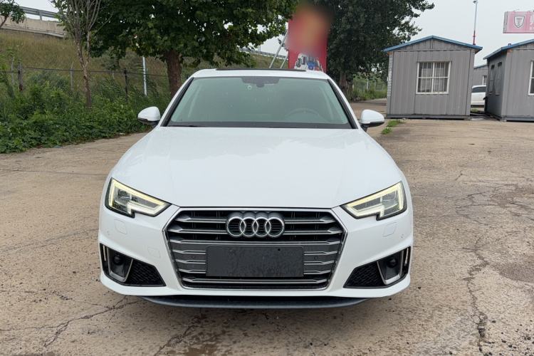 Used Audi A4L 2019 40 TFSI Fashion Edition China VI Emission Standard Front