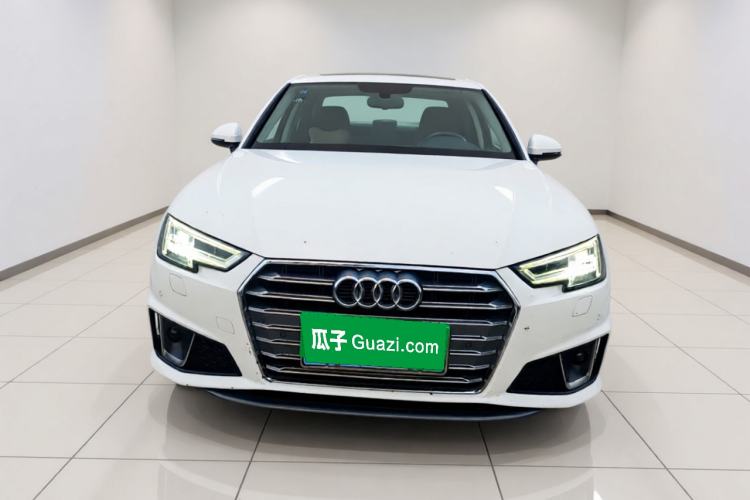 Used Audi A4L 2019 40 TFSI Fashion Edition China VI Emission Standard Front