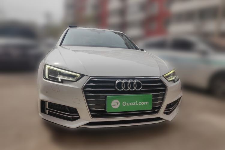 Used Audi A4L 2019 40 TFSI Fashion Edition China VI Emission Standard Front