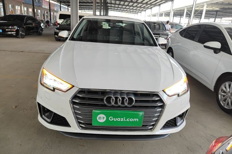 Used Audi A4L 2019 40 TFSI Fashion Edition China VI Emission Standard Front