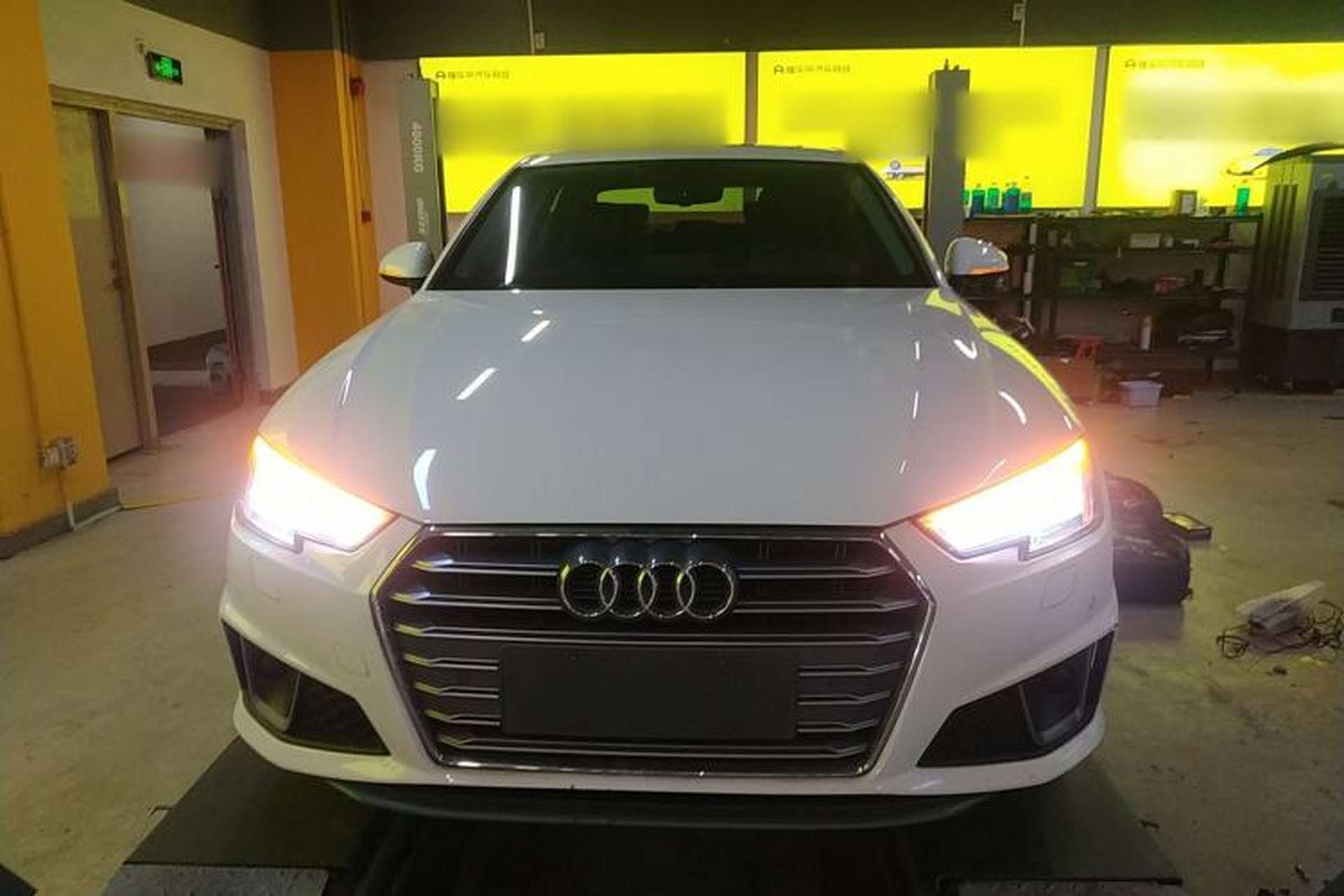 Used Audi A4L 2019 40 TFSI Fashion Edition China VI Emission Standard Front