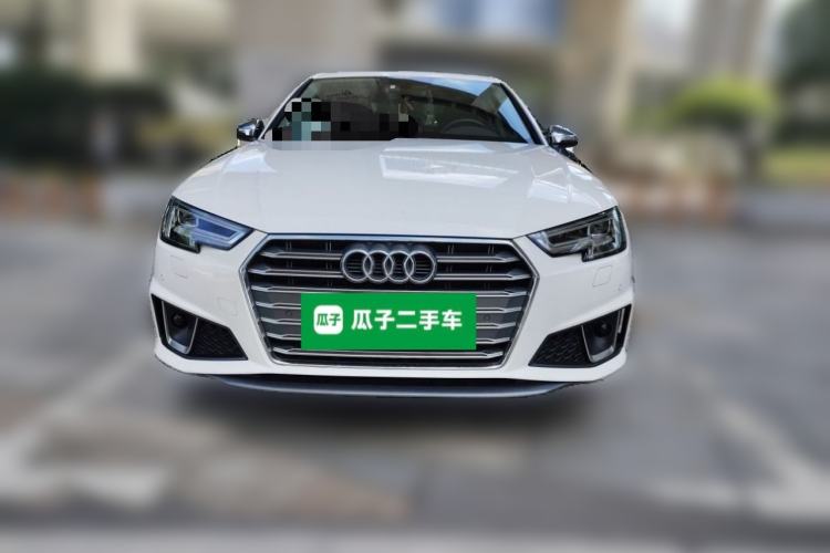 Used Audi A4L 2019 40 TFSI Fashion Edition China VI Emission Standard Front