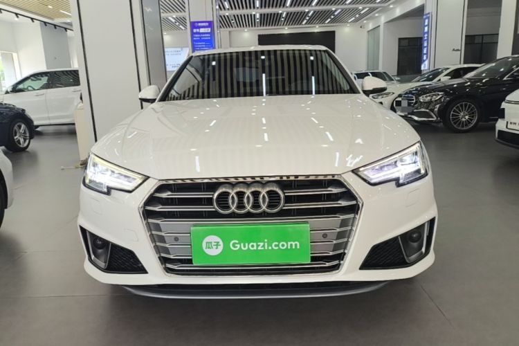Used Audi A4L 2019 40 TFSI Fashion Edition China VI Emission Standard Front